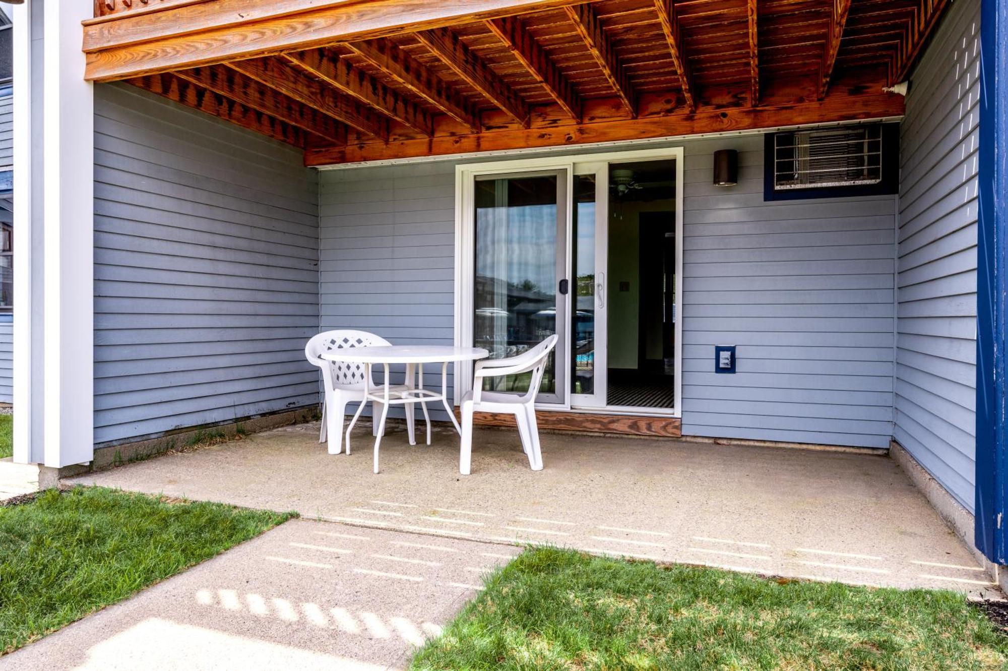 Nautical Mile Resort Wells Exterior foto